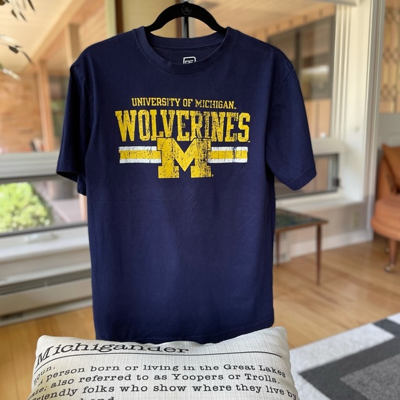 University of Michigan, T shirt, Youth medium, Excellent Condition - Picture 12 of 12